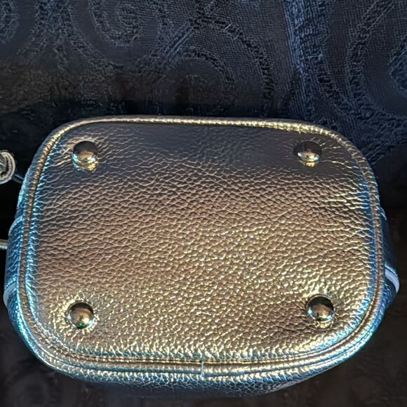 Betsey Johnson Collaboration with JoJo Siwa Metallic Bucket Bag. - Picture 5 of 10